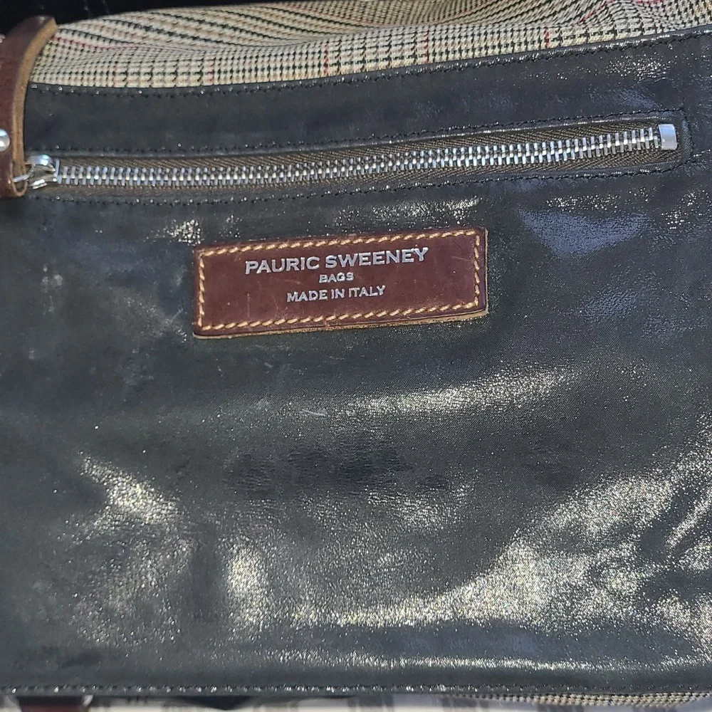 Pauric Sweeney Patent Leather Shoulder Bag. Made in Italy - Picture 3 of 11